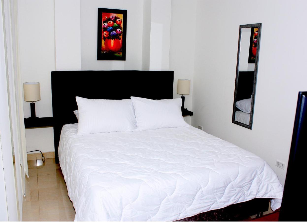 Apartasuites Aaa Modelia Apartment