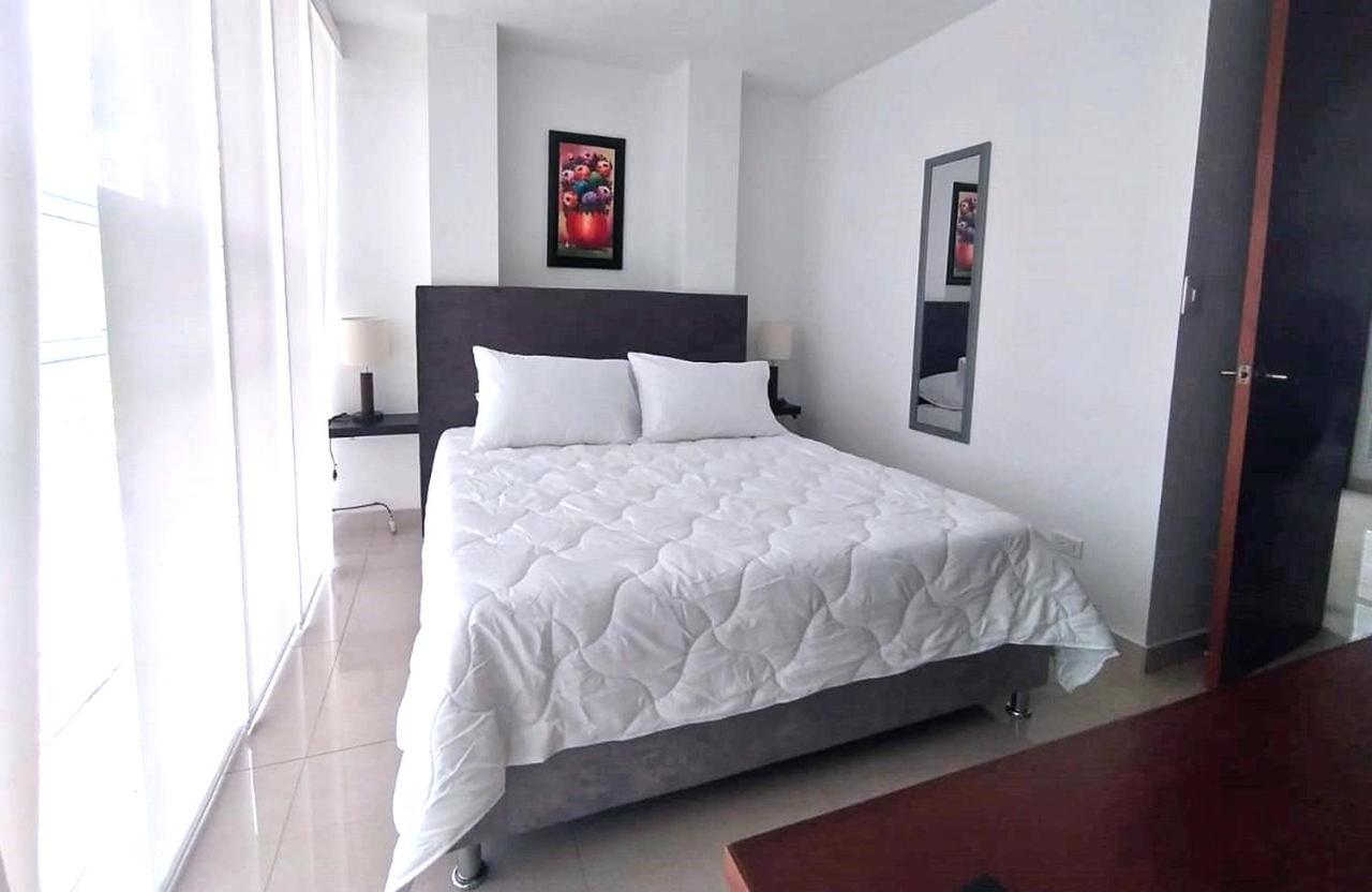 Apartment Apartasuites Aaa Modelia